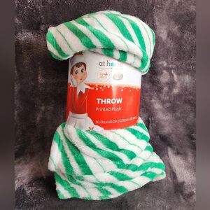 NWT original Elf on the Shelf Green Peppermint Striped Plush Throw Blanket 50x60